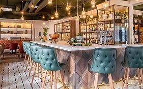 Mercure Paris Bercy Bibliotheque